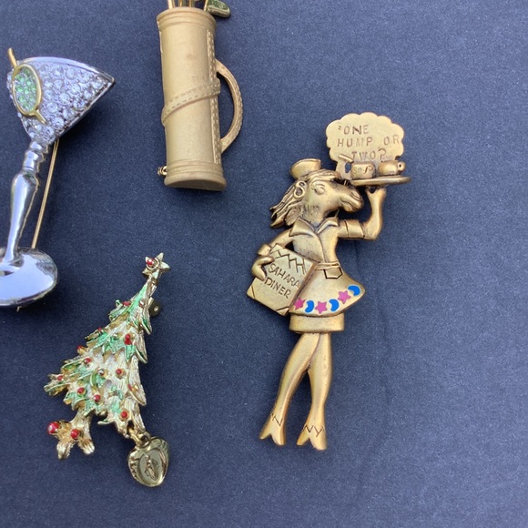 Vintage Happy Lucky Brooch Lot - Picture 4 of 7